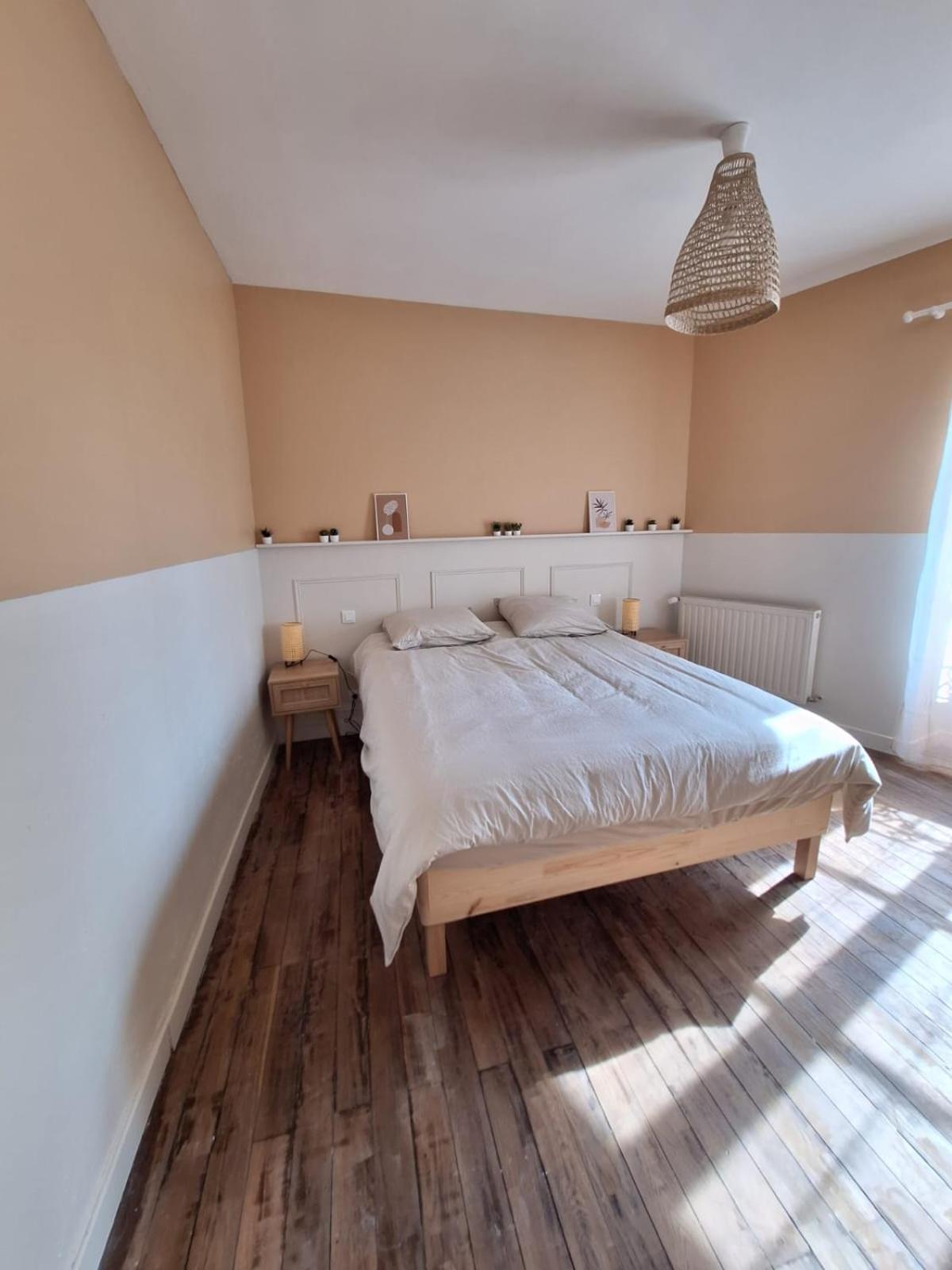 Charmante Maison A 2Min De La Porte St Jacques A Parthenay Dış mekan fotoğraf