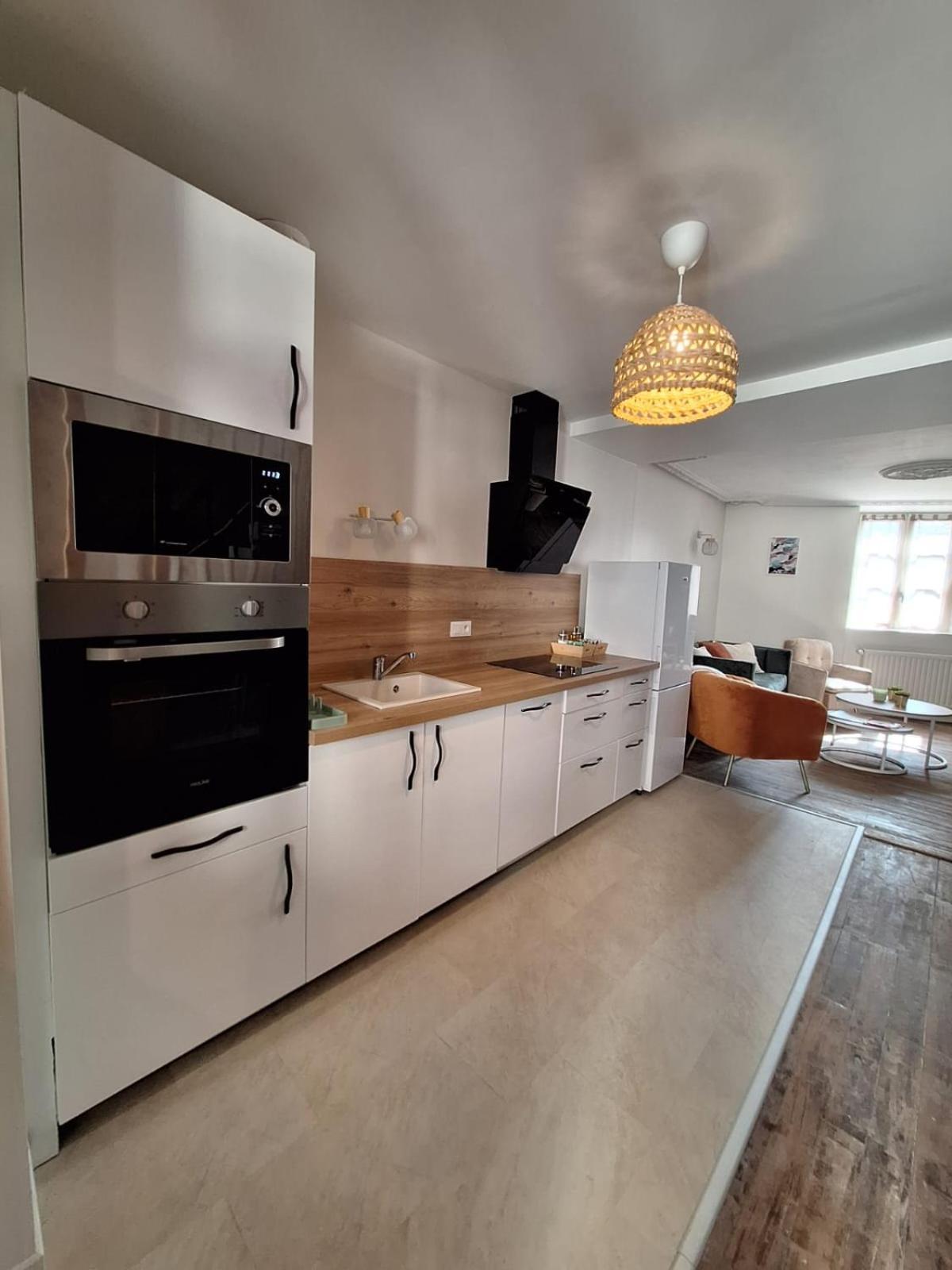Charmante Maison A 2Min De La Porte St Jacques A Parthenay Dış mekan fotoğraf